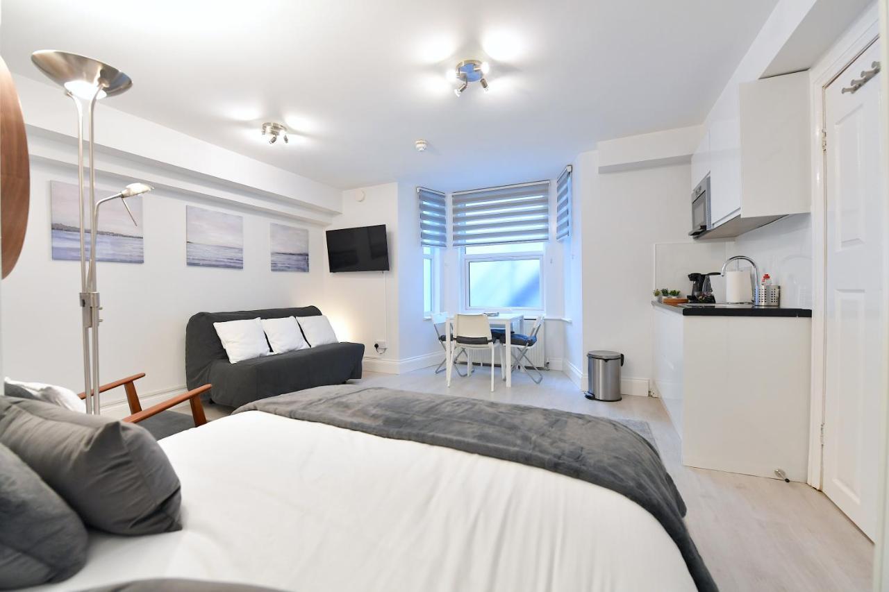 Stylish By Luxestays Shepherds Bush * London