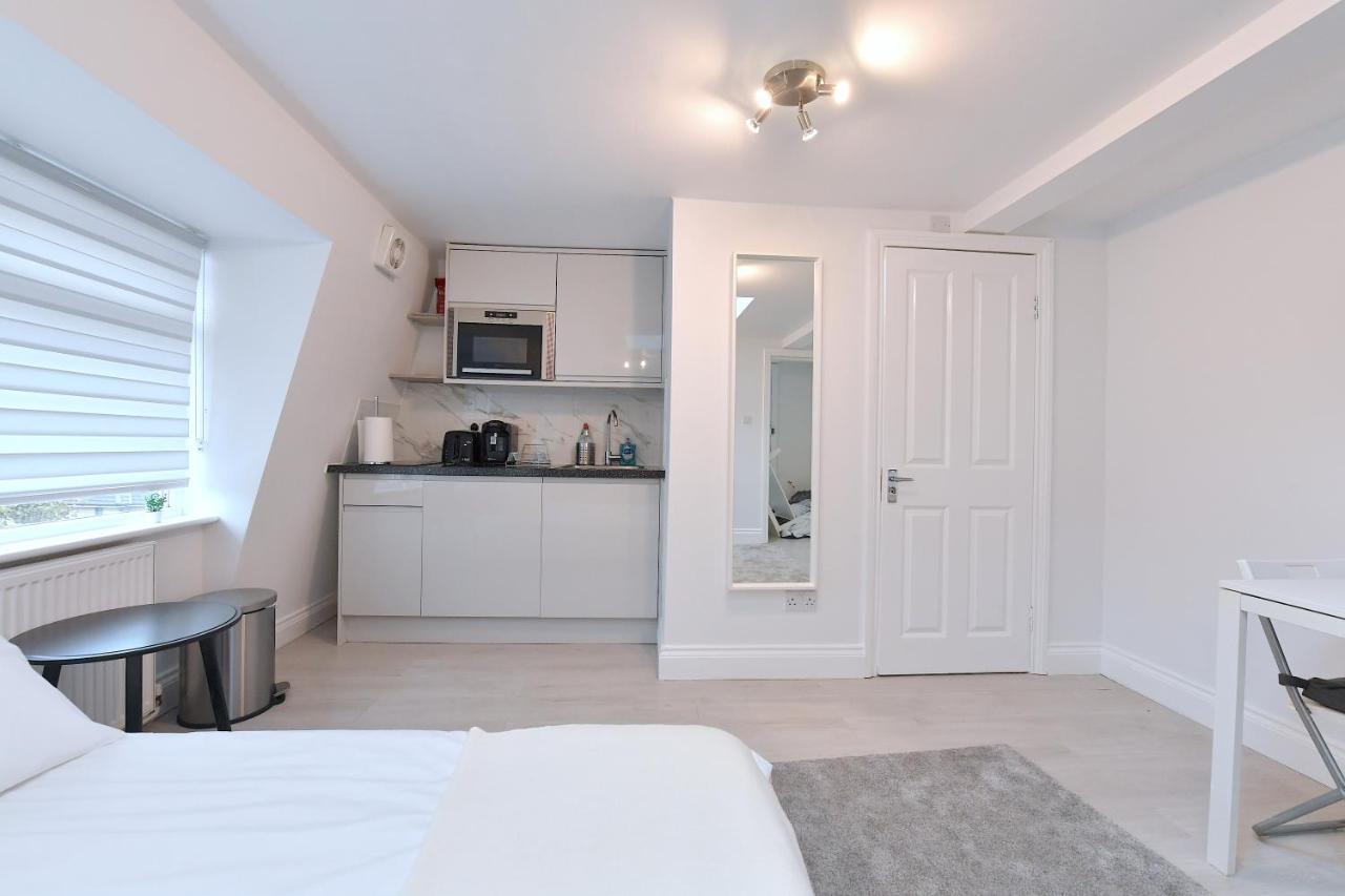 Stylish By Luxestays Shepherds Bush * London