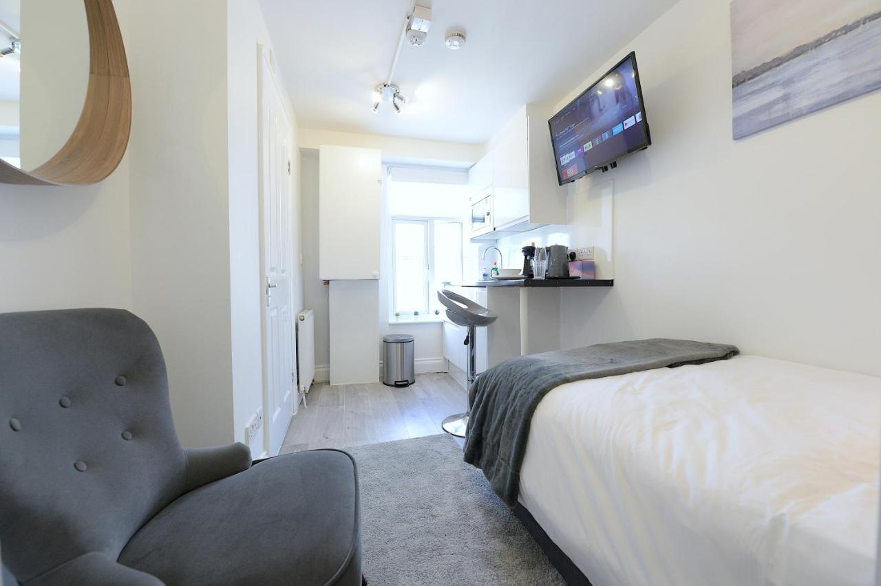 Apartment Stylish By Luxestays Shepherds Bush London